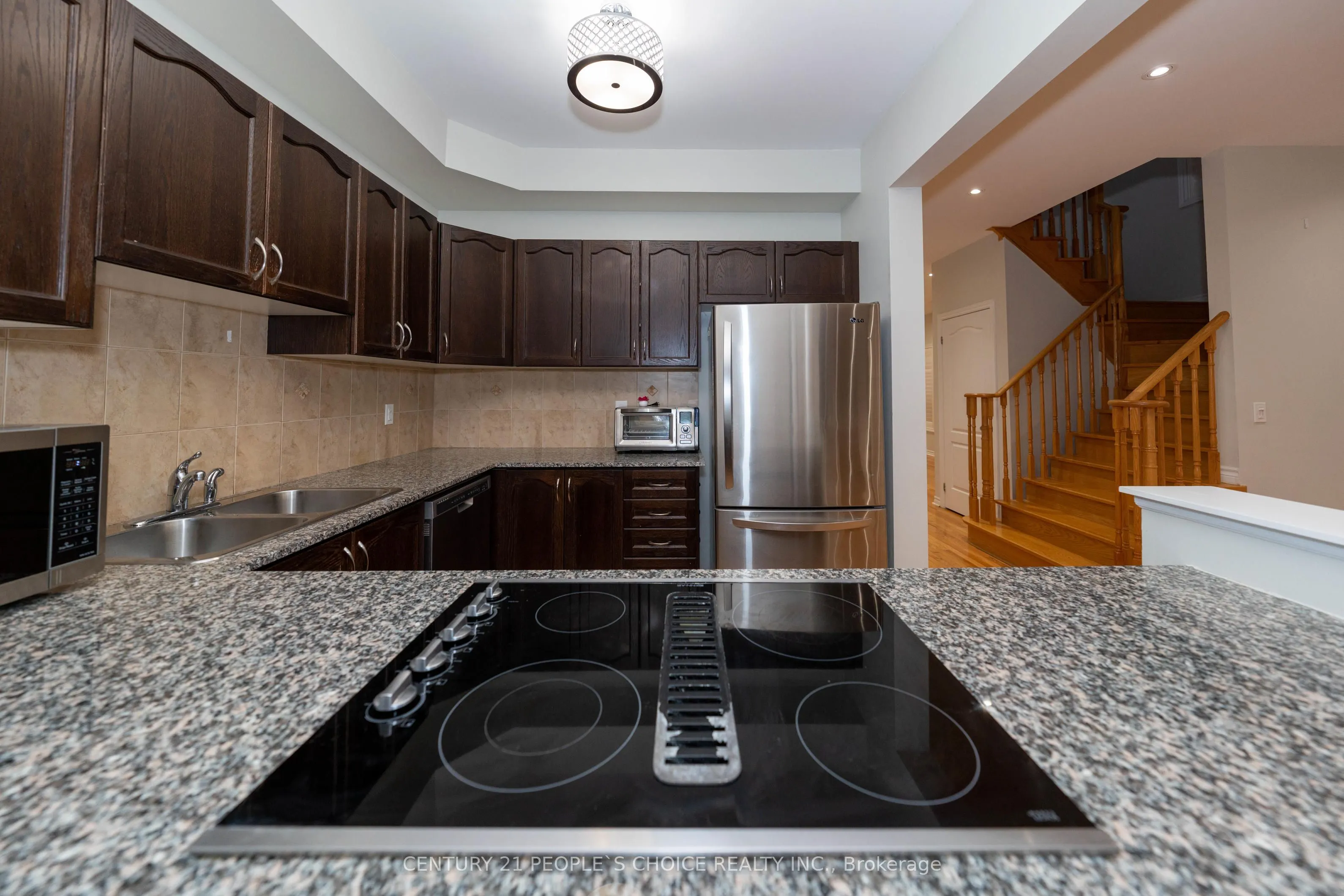 38 Vettese Court, #Upper