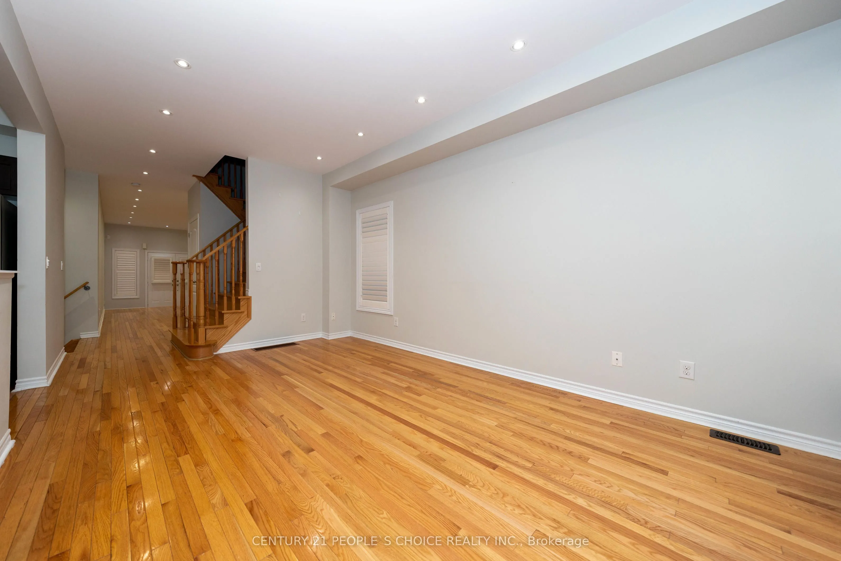 38 Vettese Court, #Upper
