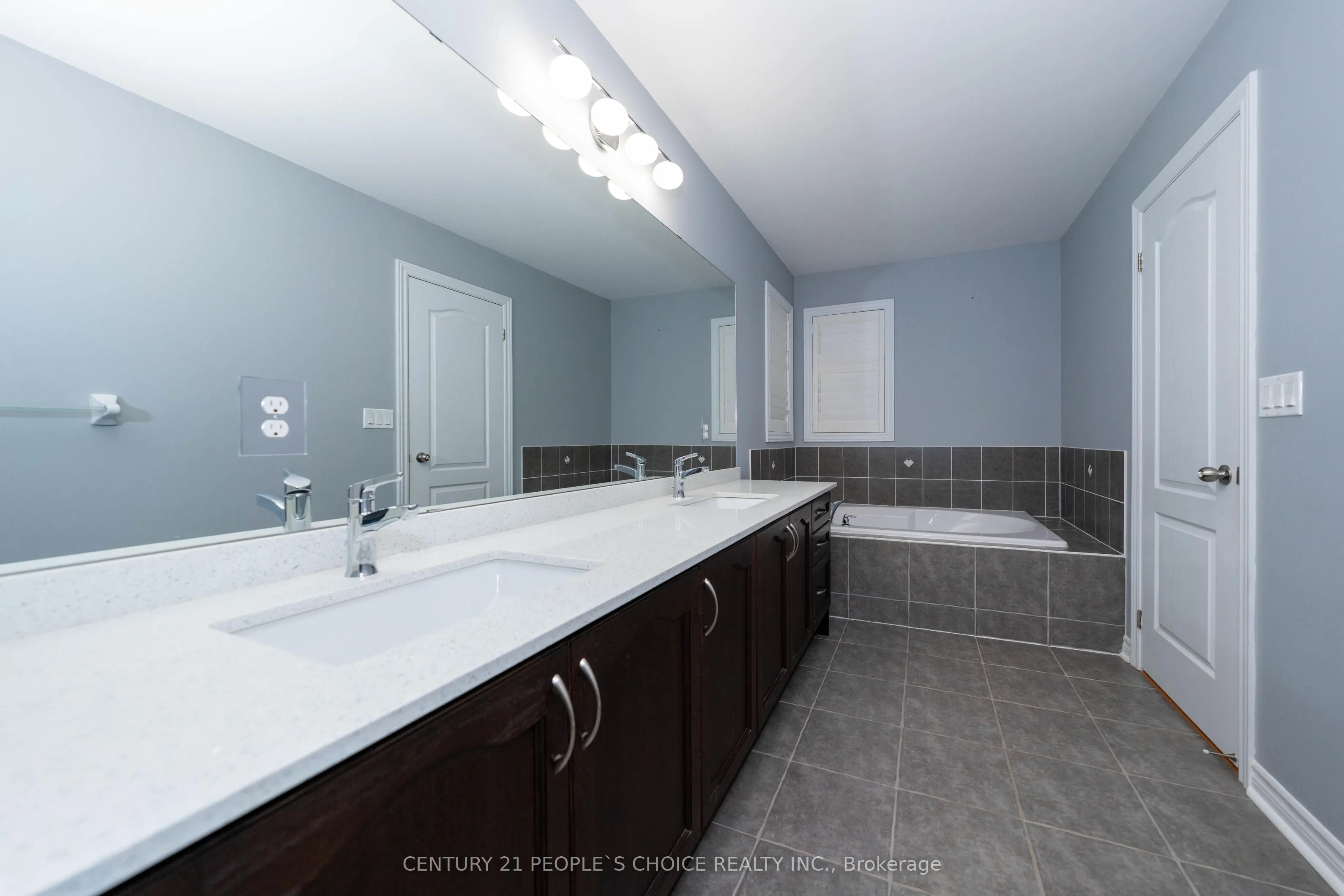 38 Vettese Court, #Upper