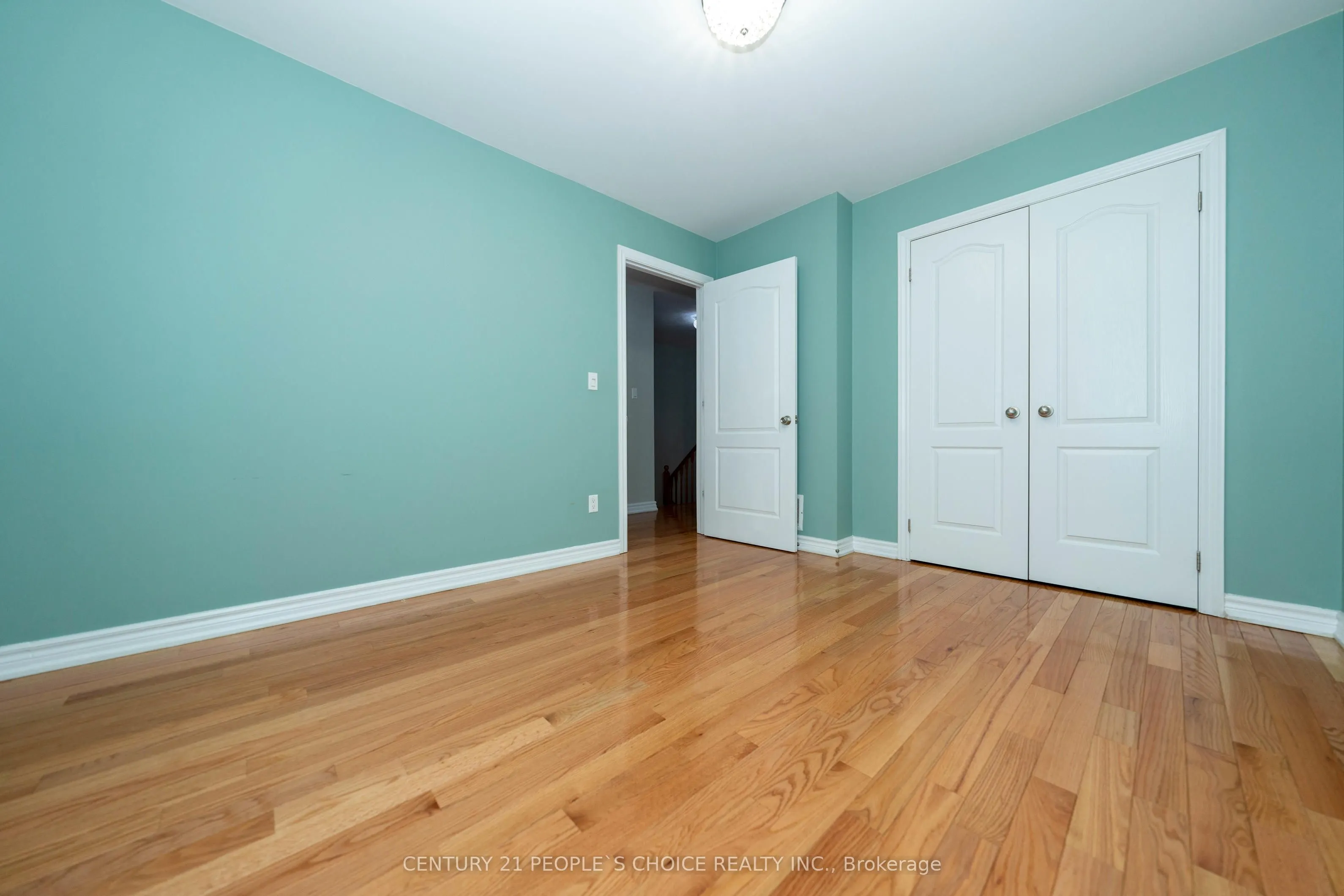38 Vettese Court, #Upper