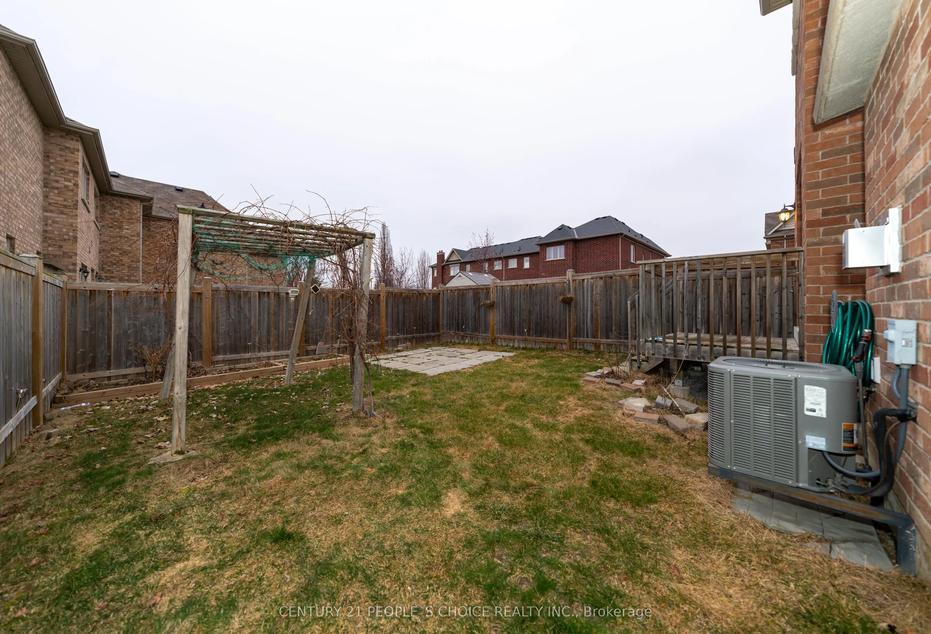 38 Vettese Court, #Upper