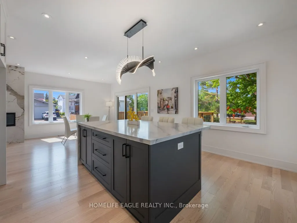 1242 Killarney Beach Road
