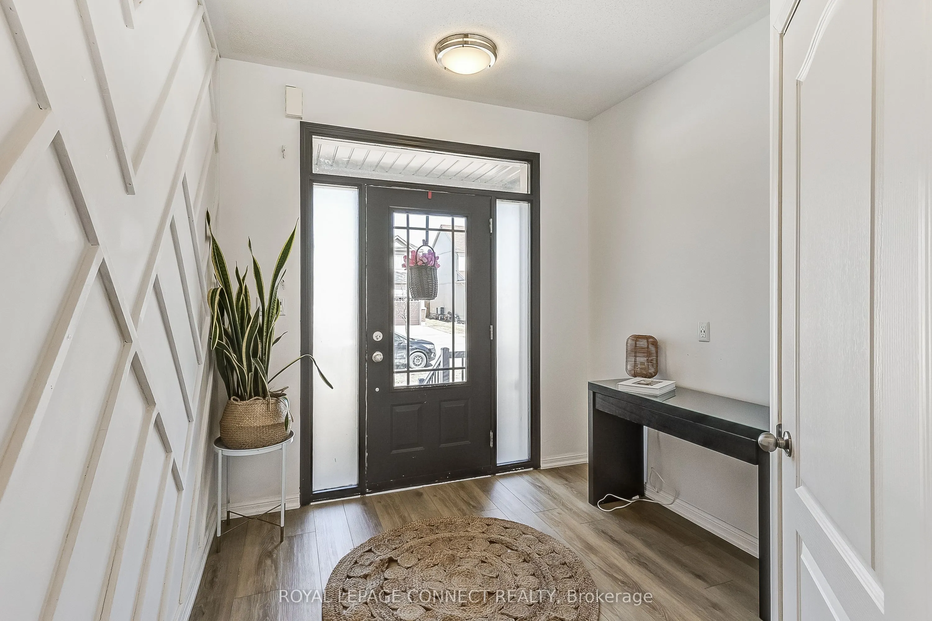 17 Don Hadden Crescent