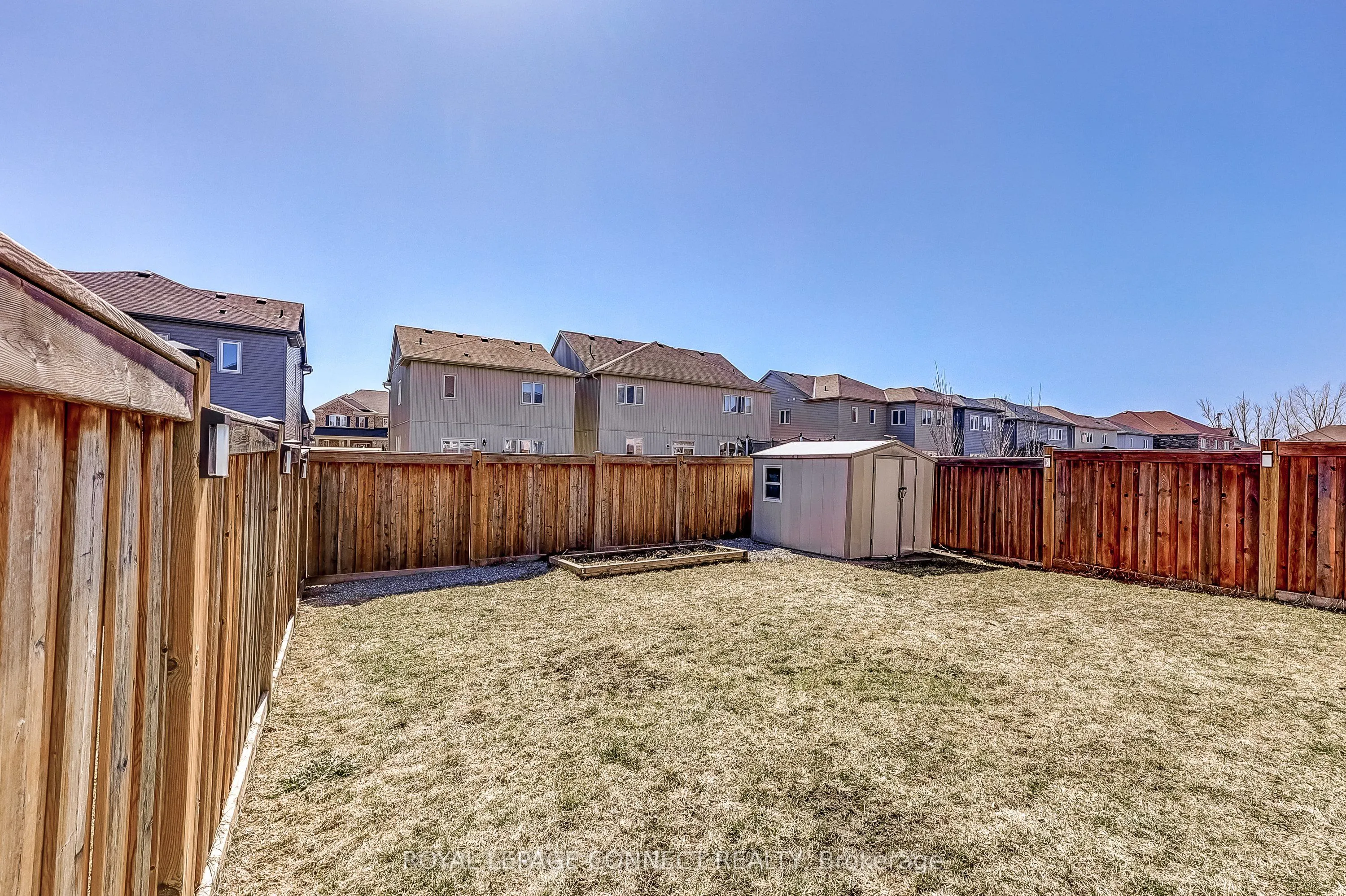 17 Don Hadden Crescent