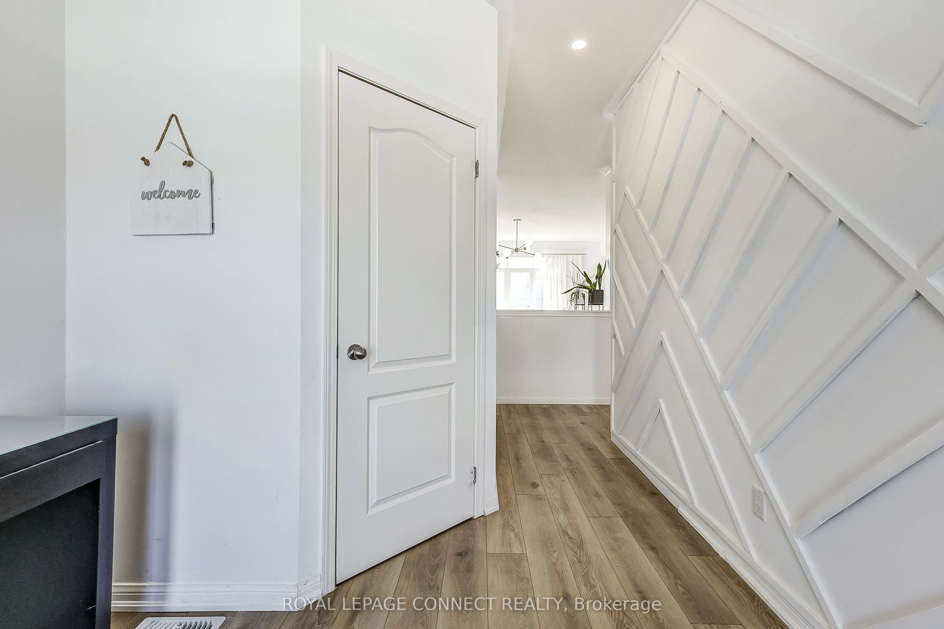 17 Don Hadden Crescent