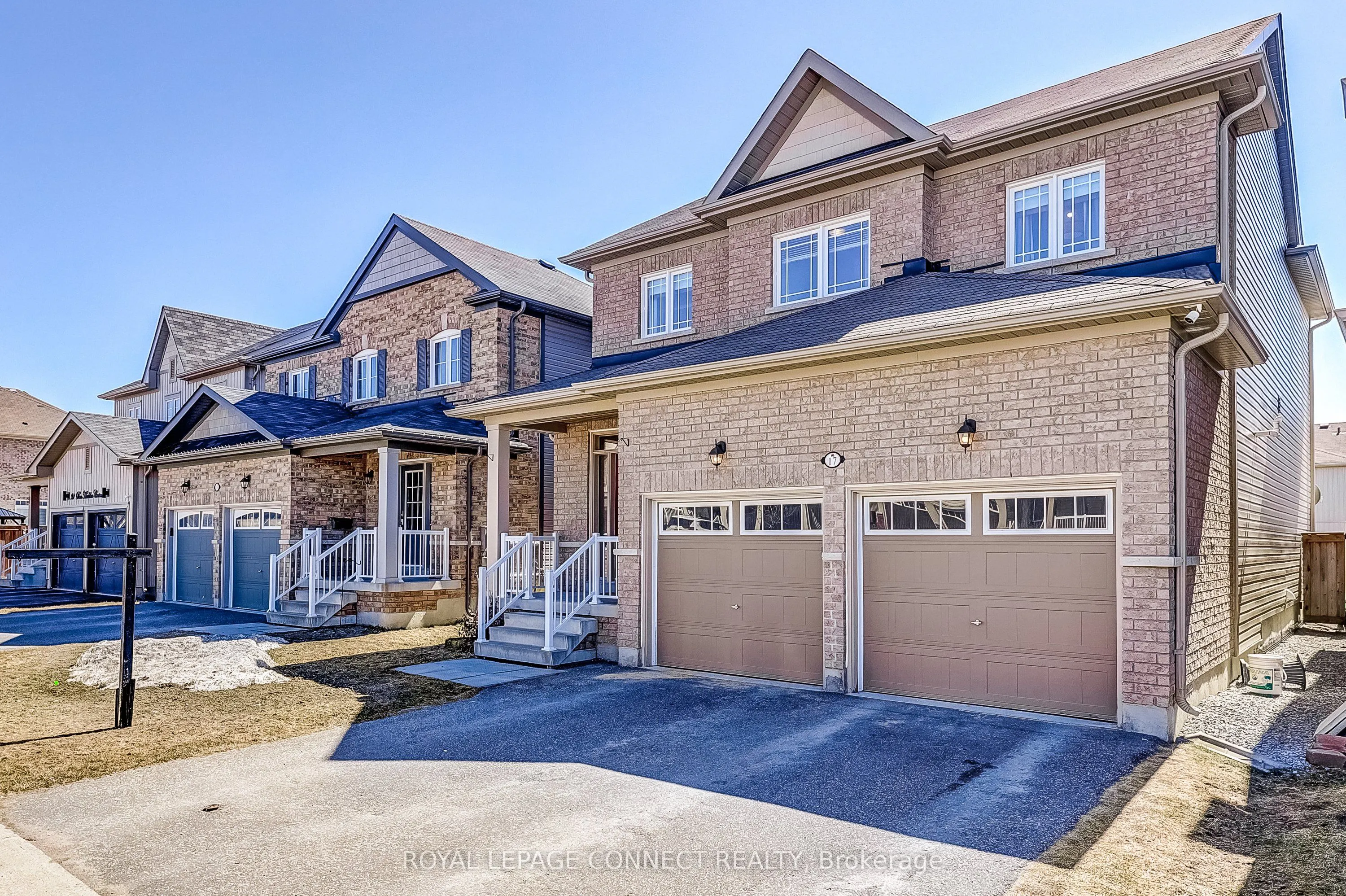 17 Don Hadden Crescent