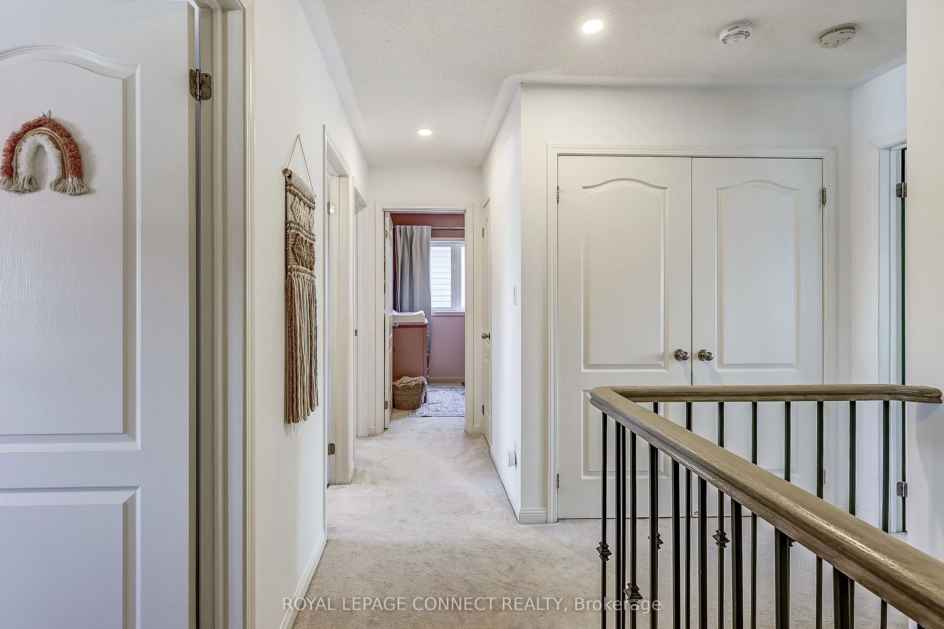 17 Don Hadden Crescent