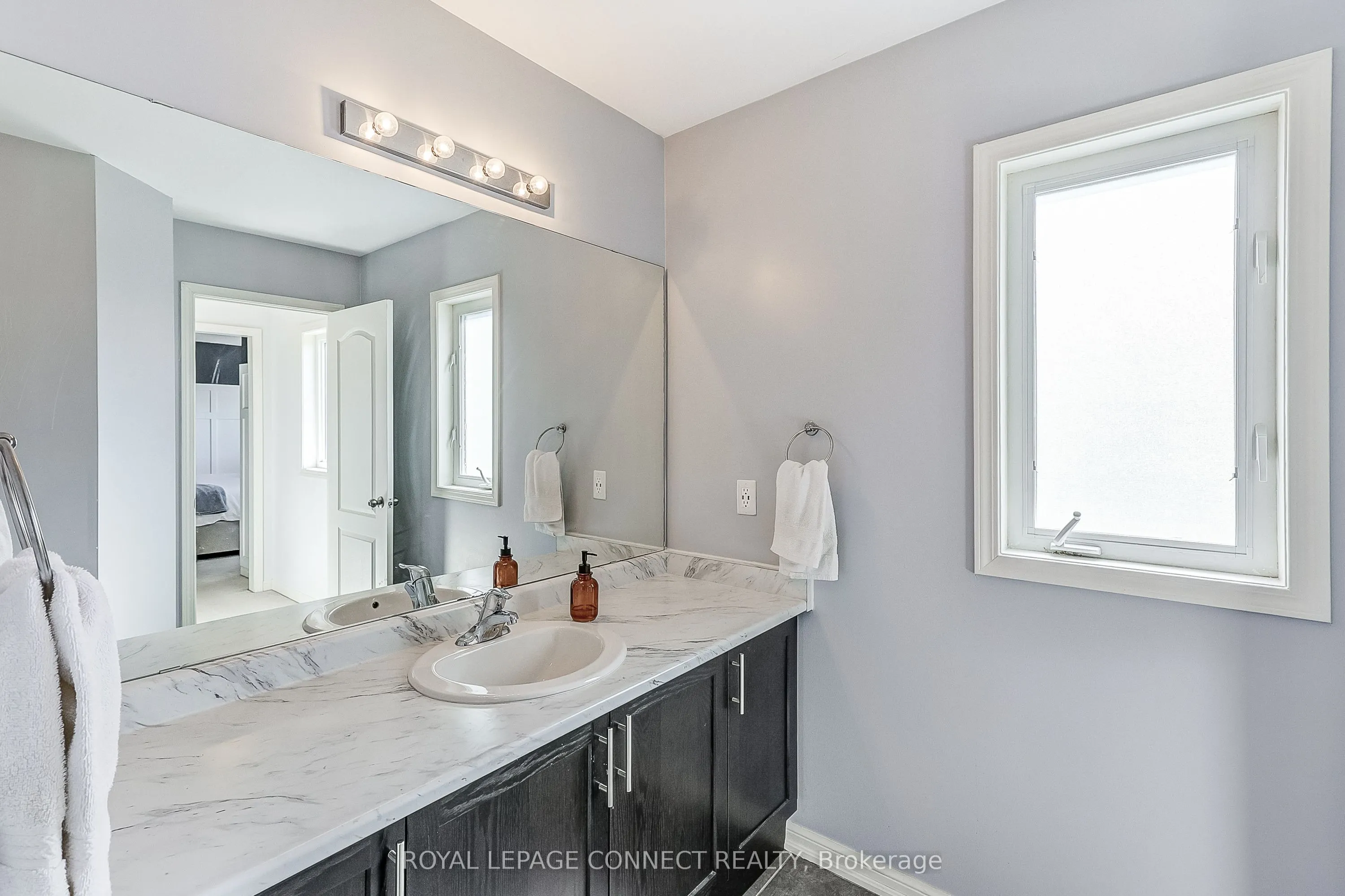 17 Don Hadden Crescent