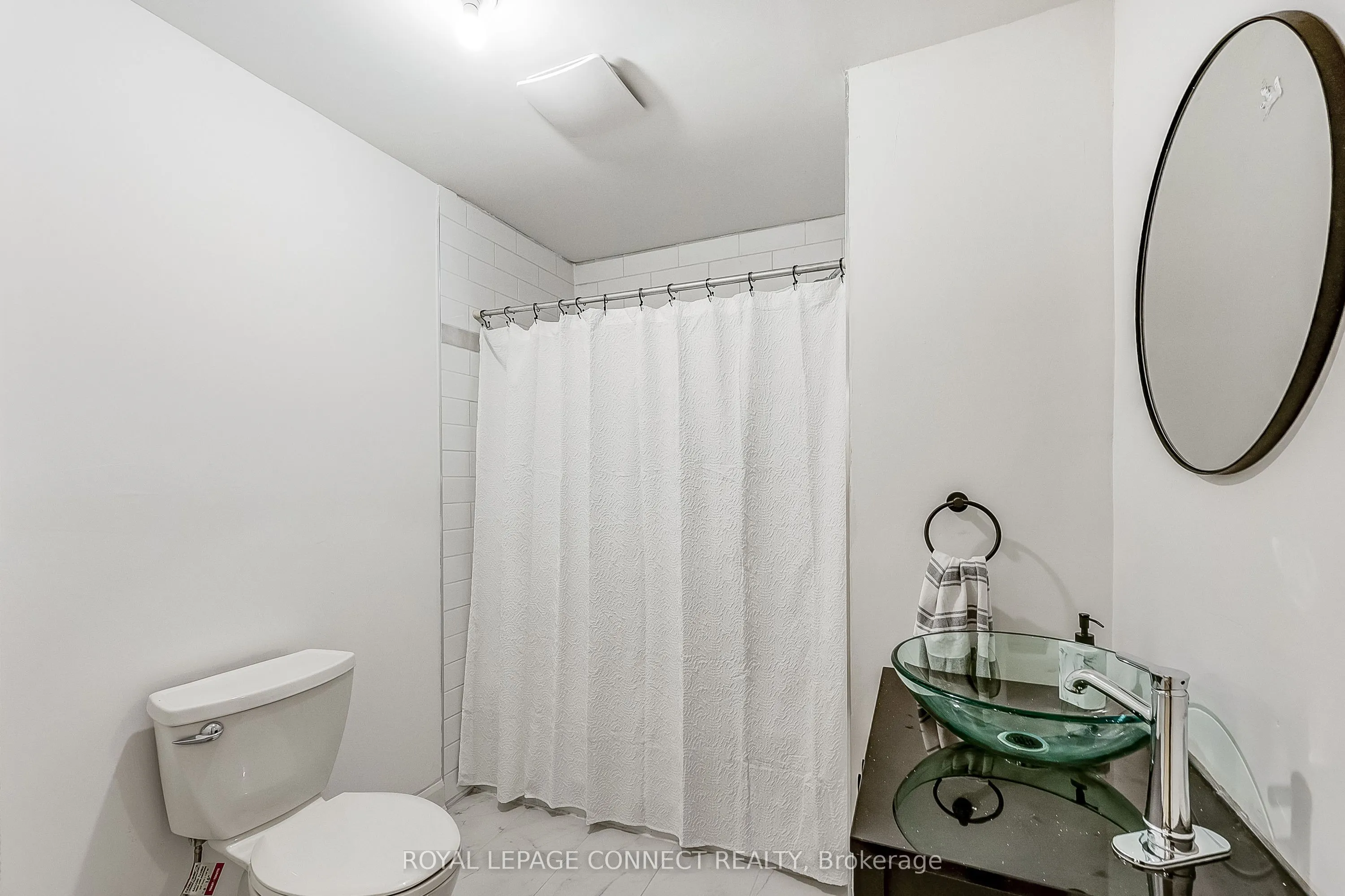 17 Don Hadden Crescent