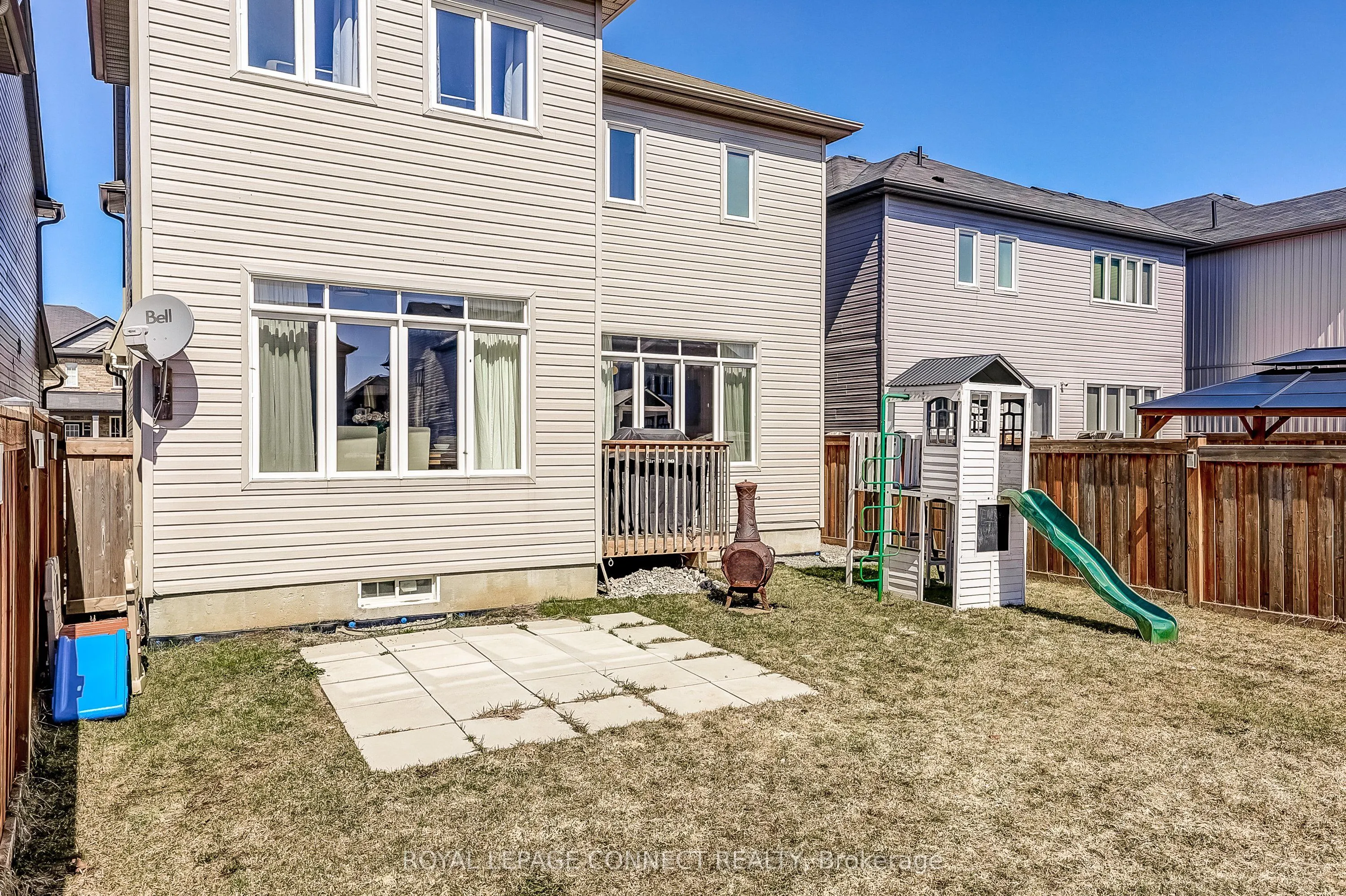 17 Don Hadden Crescent