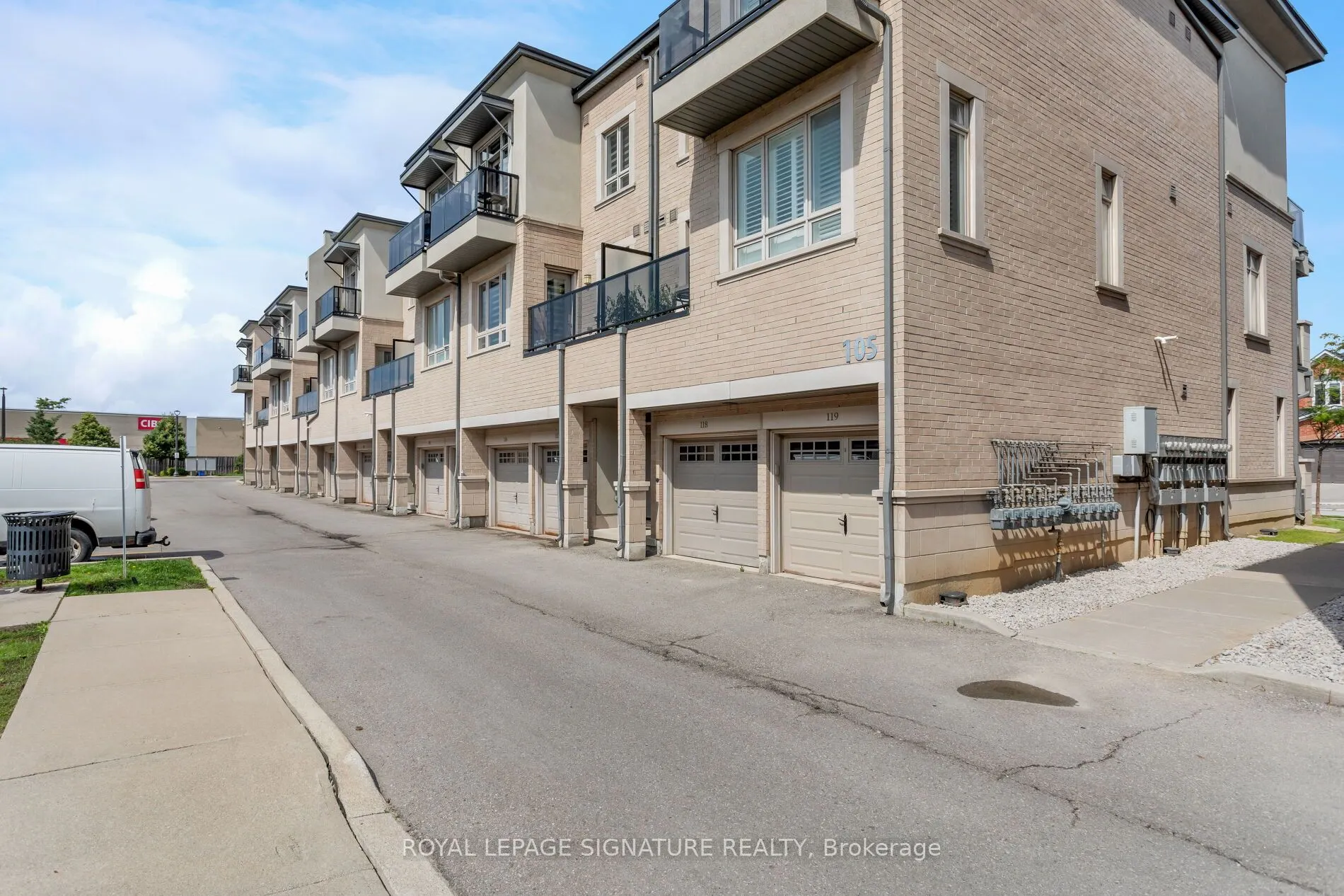 105 Kayla Crescent E, #18