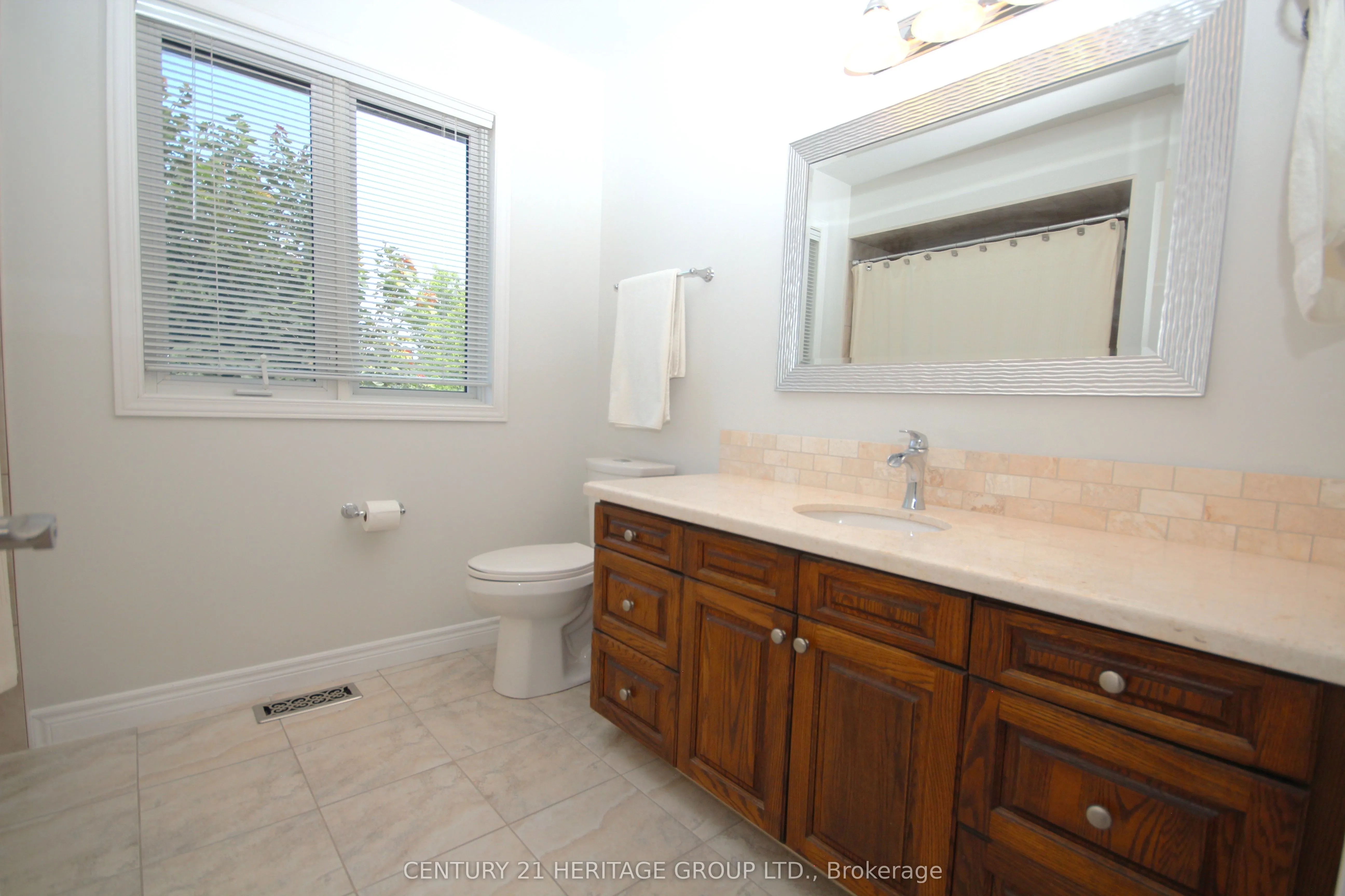 306 Simcoe Road