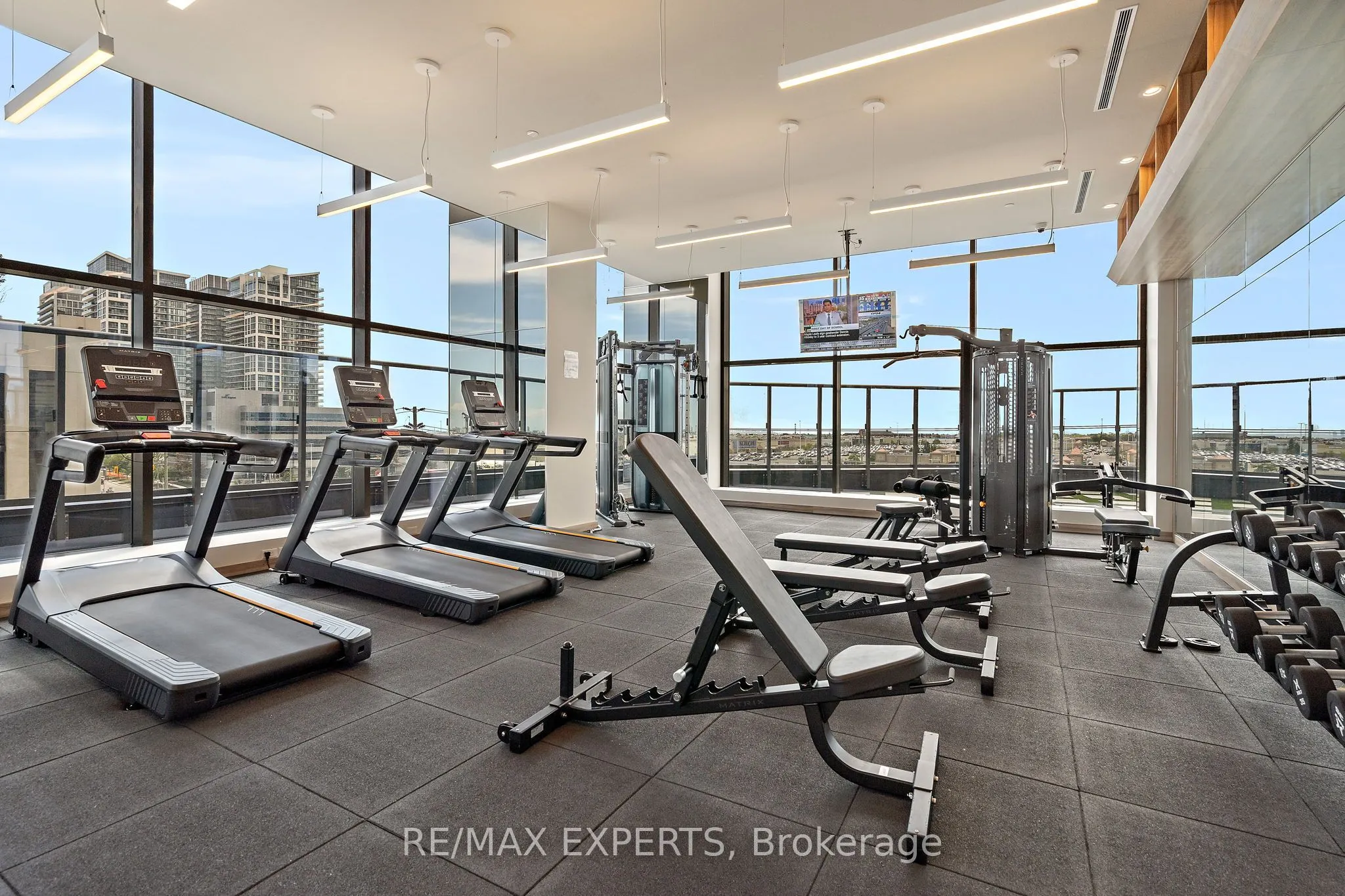 10 Abeja Street, #2521