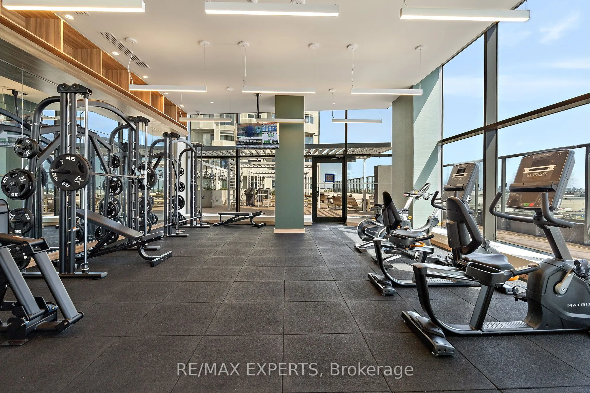 10 Abeja Street, #2521