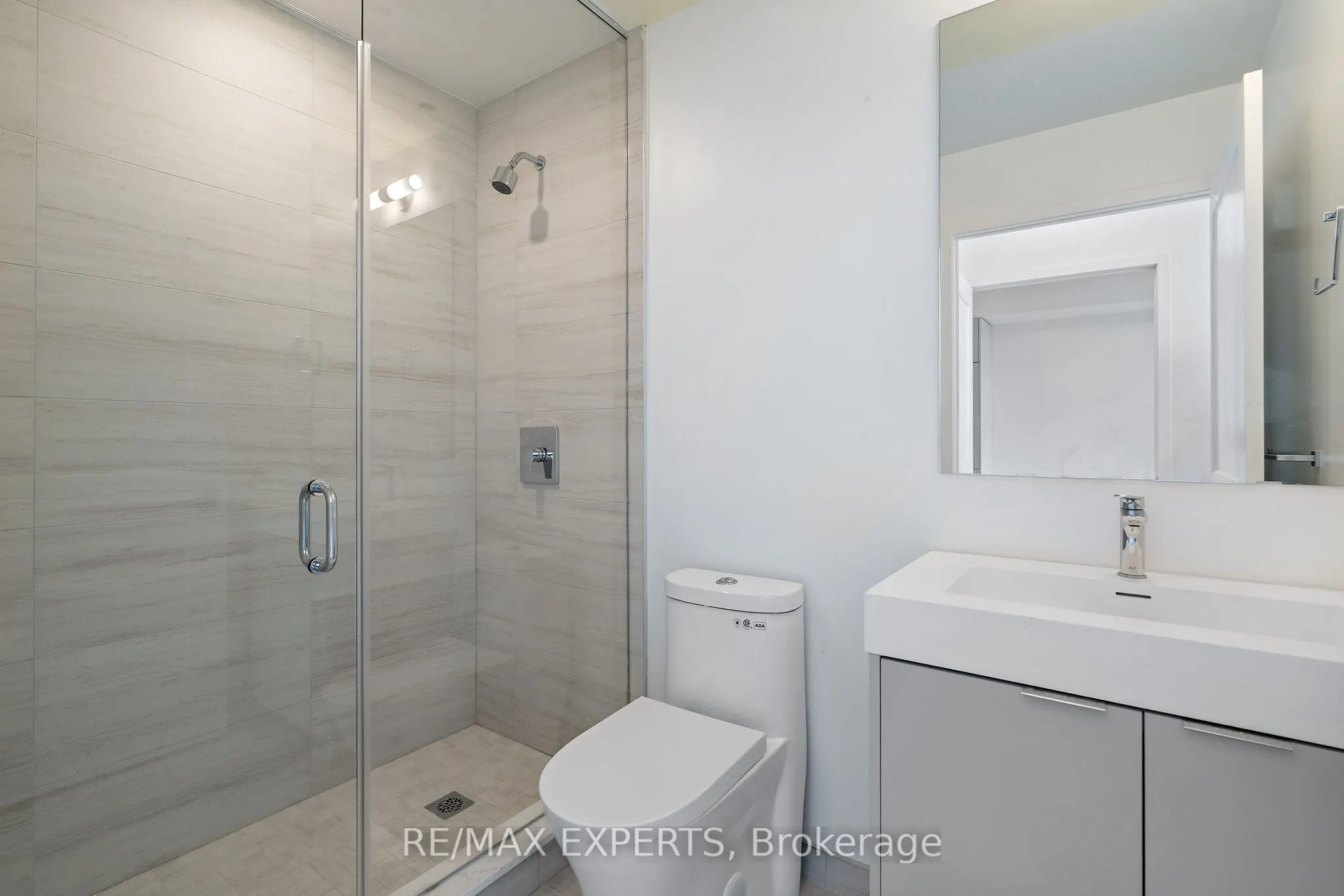10 Abeja Street, #2521