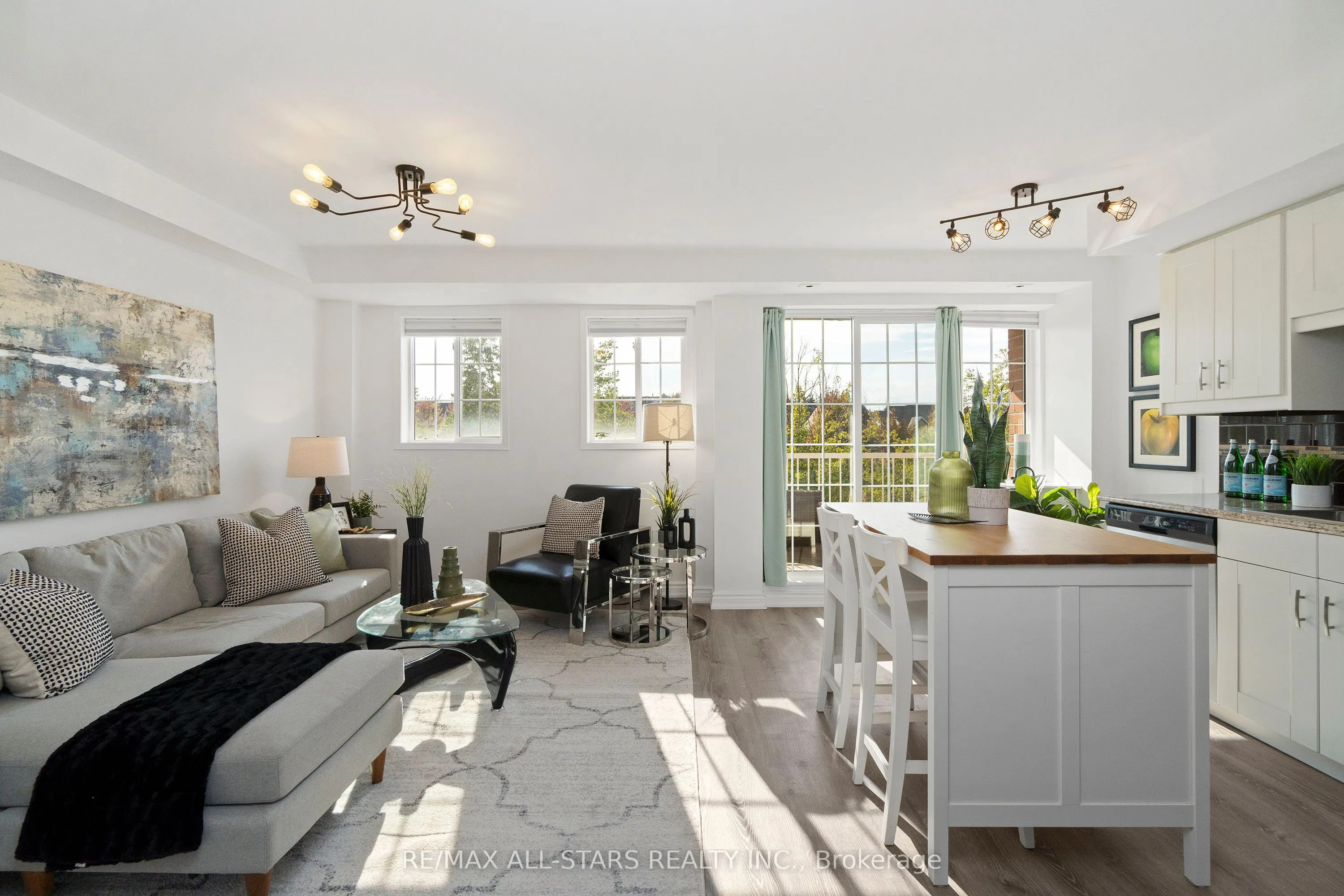 15 Cornell Meadows Avenue, #A204