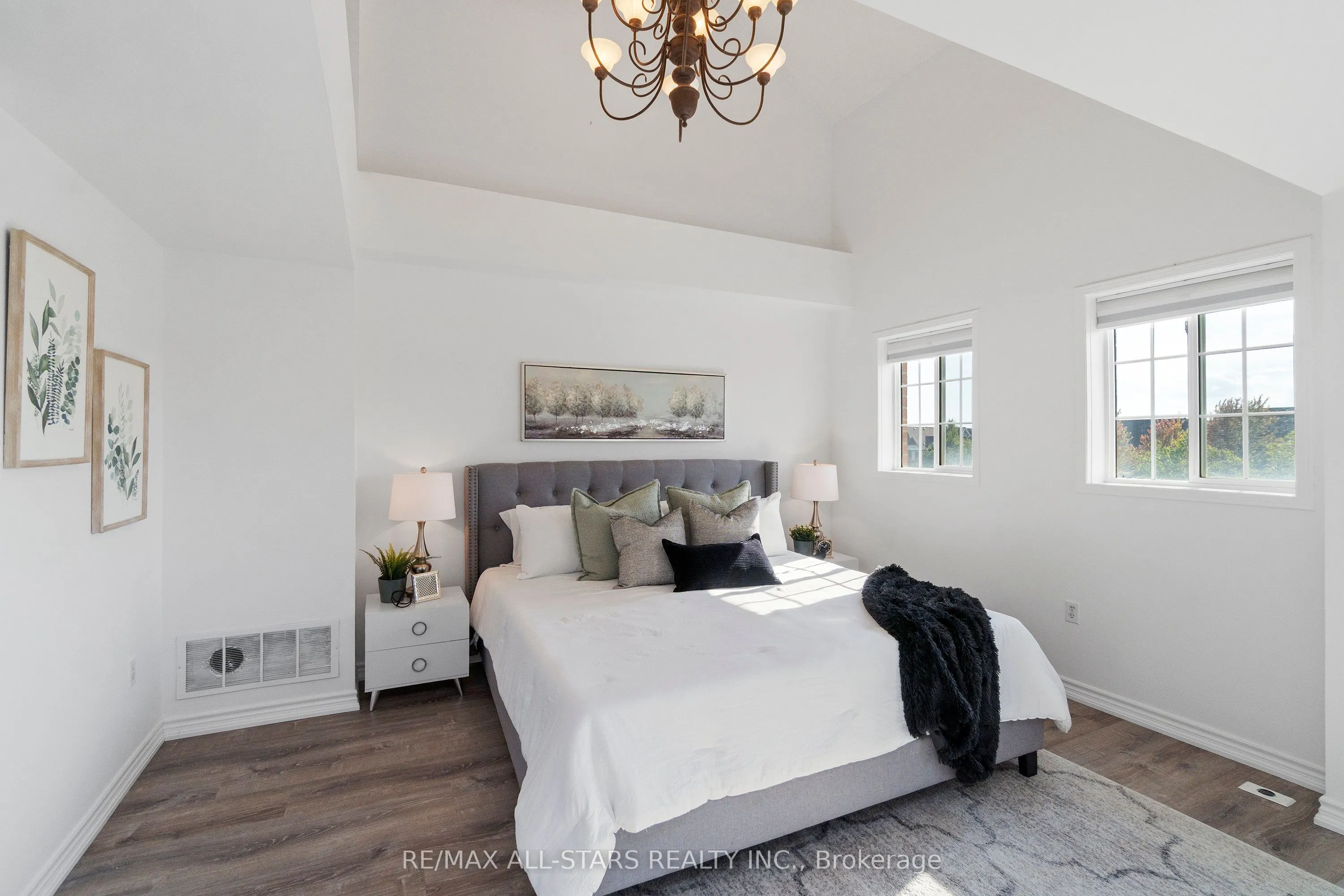 15 Cornell Meadows Avenue, #A204