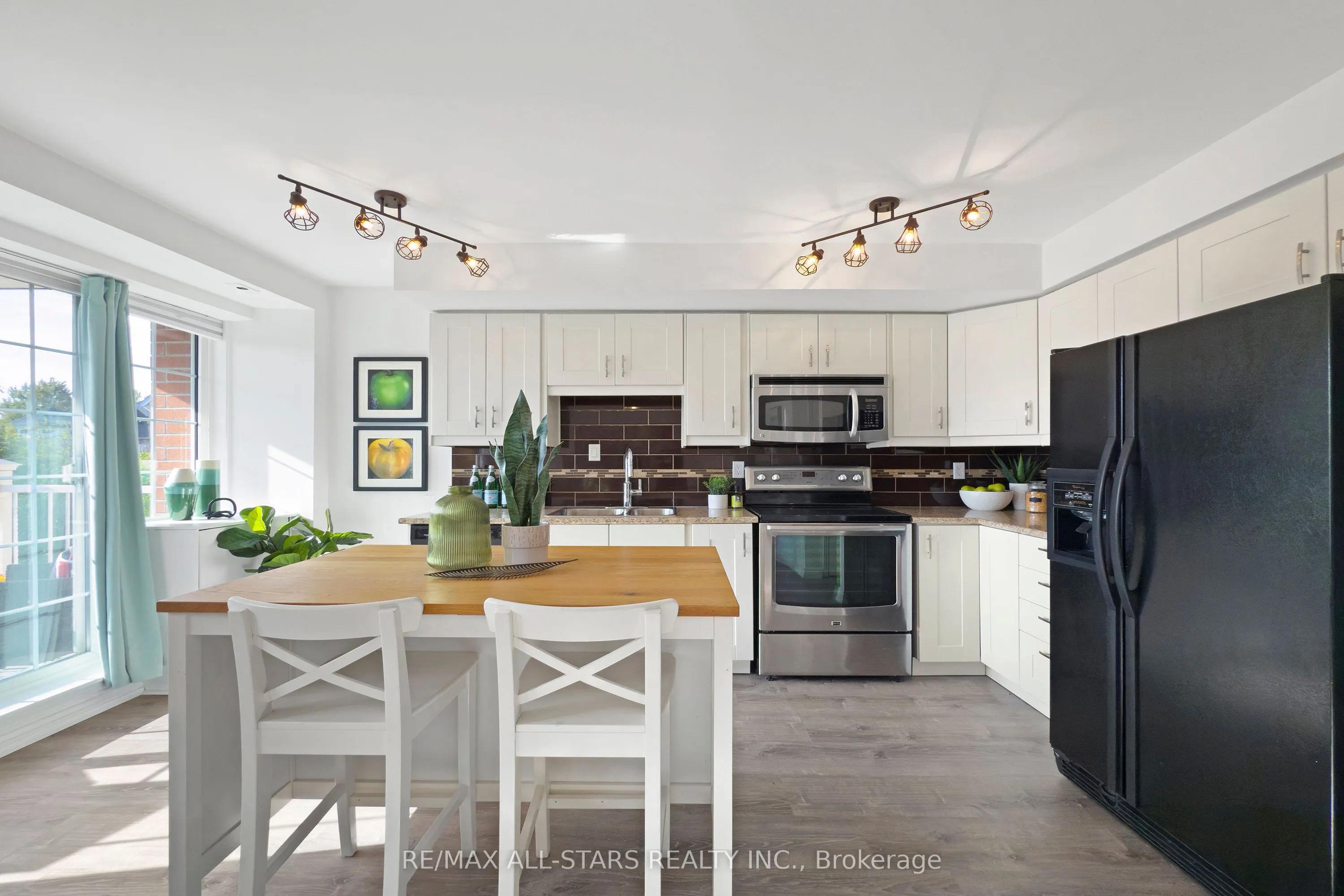 15 Cornell Meadows Avenue, #A204