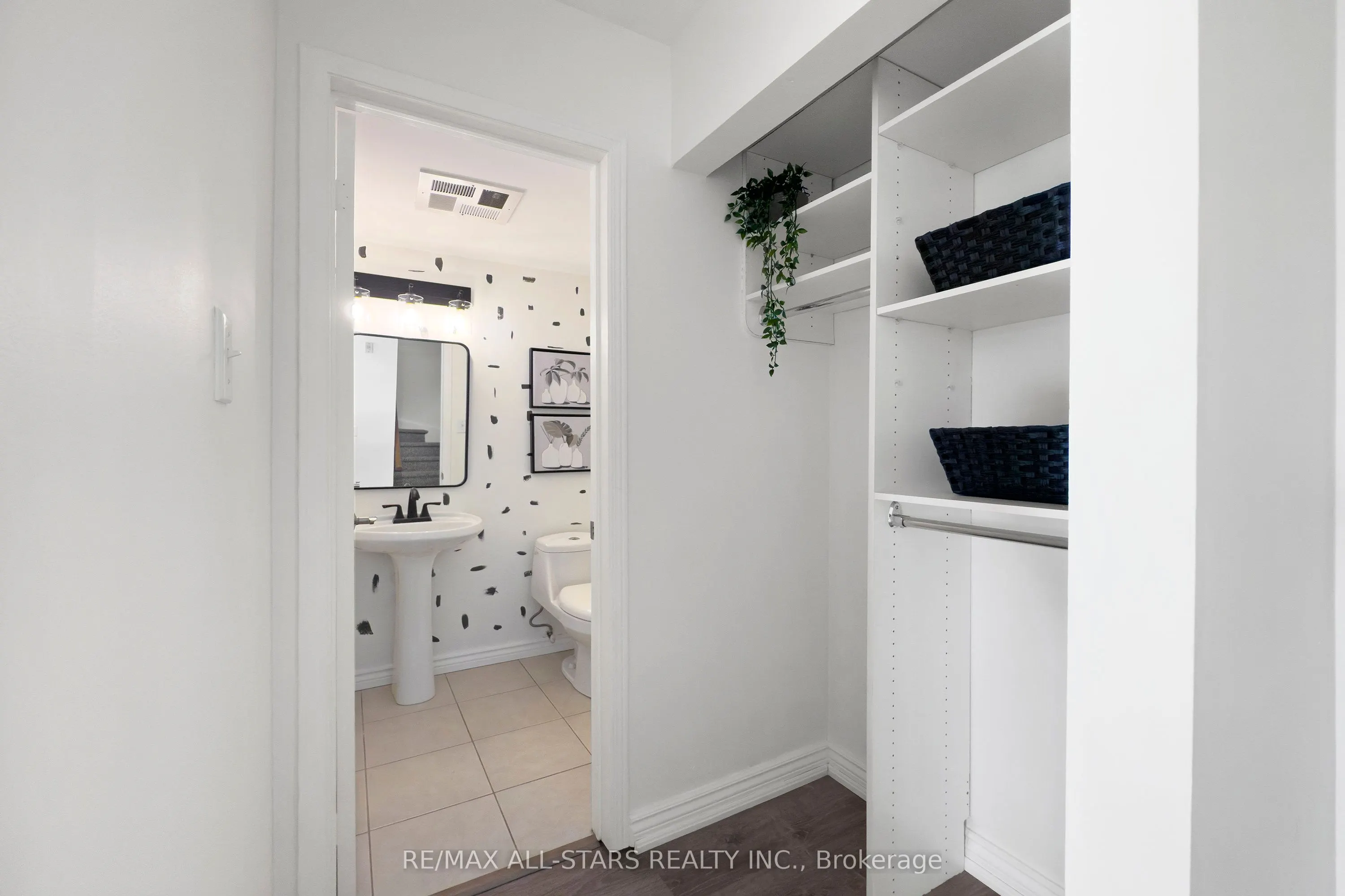 15 Cornell Meadows Avenue, #A204