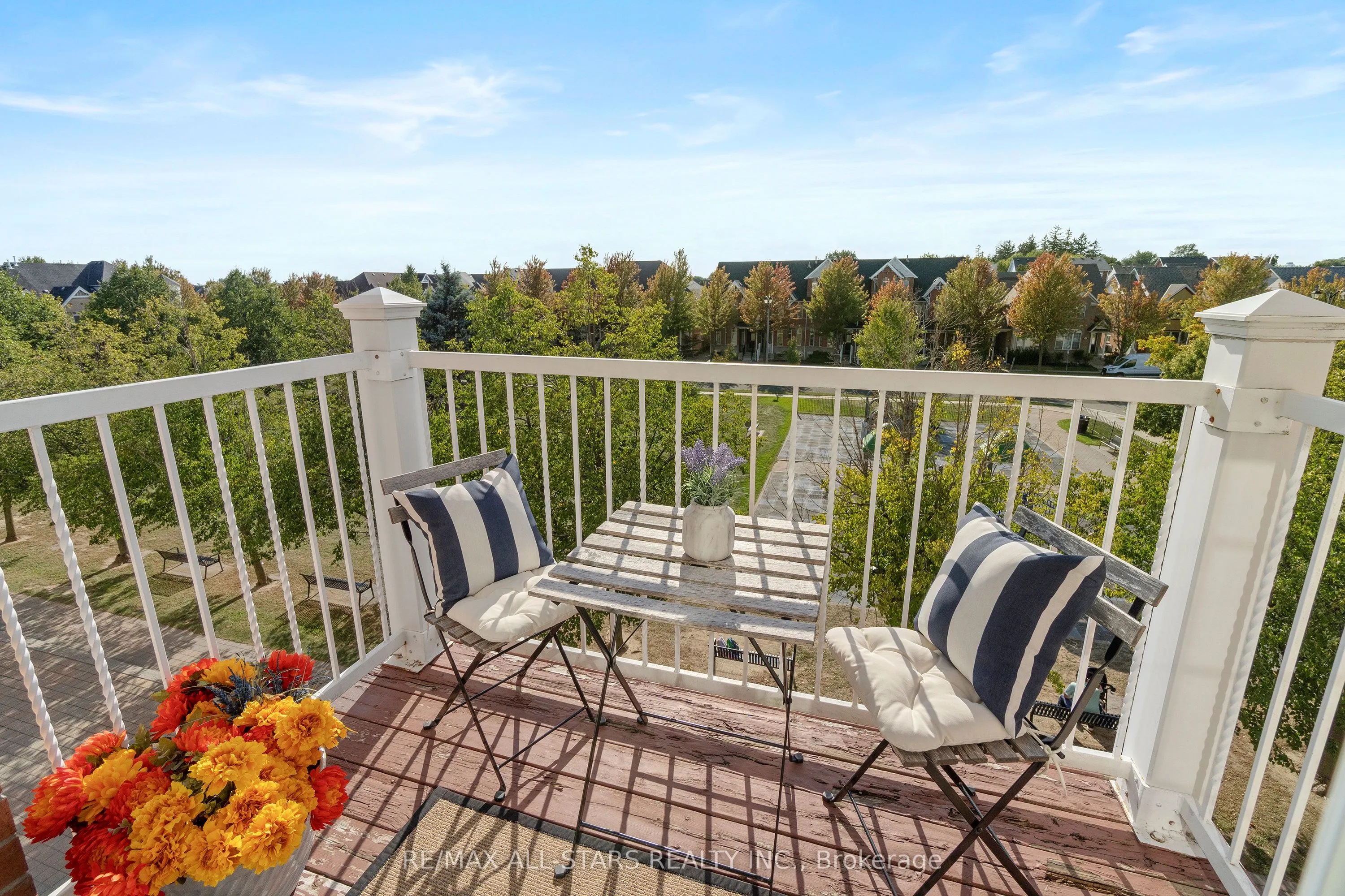 15 Cornell Meadows Avenue, #A204