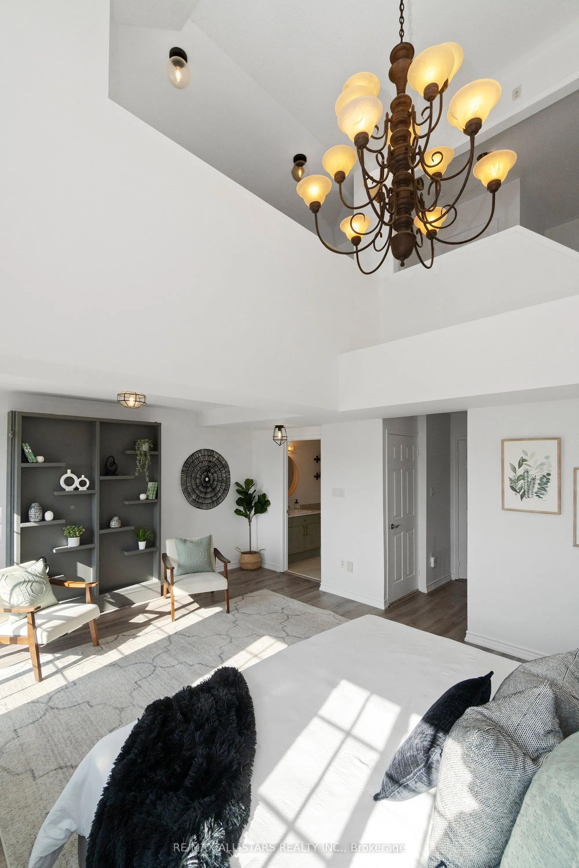 15 Cornell Meadows Avenue, #A204