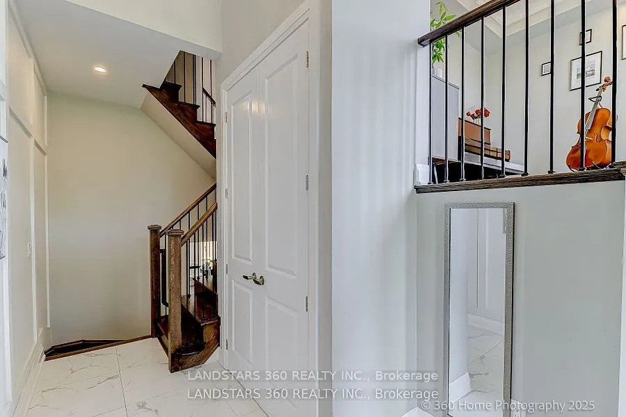 27 Duncombe Lane