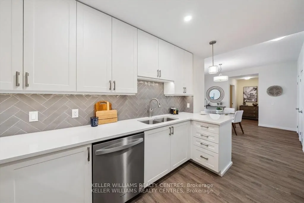 460 William Graham Drive, #302