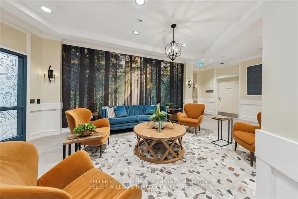 460 William Graham Drive, #302