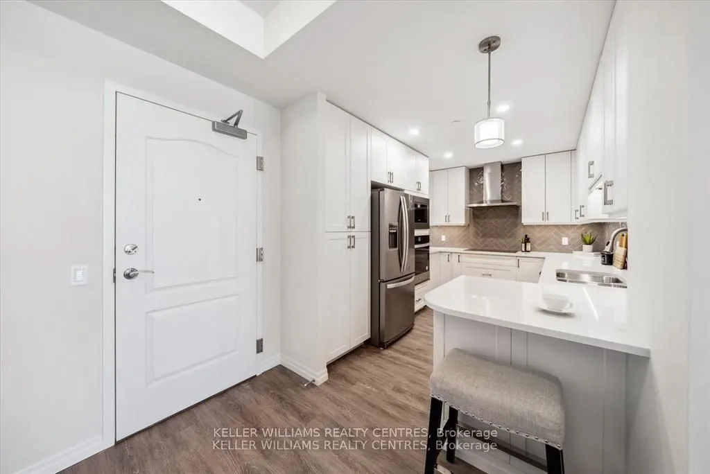 460 William Graham Drive, #302