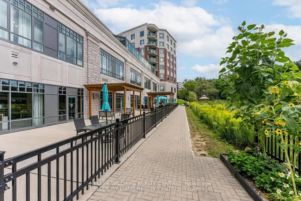 460 William Graham Drive, #302