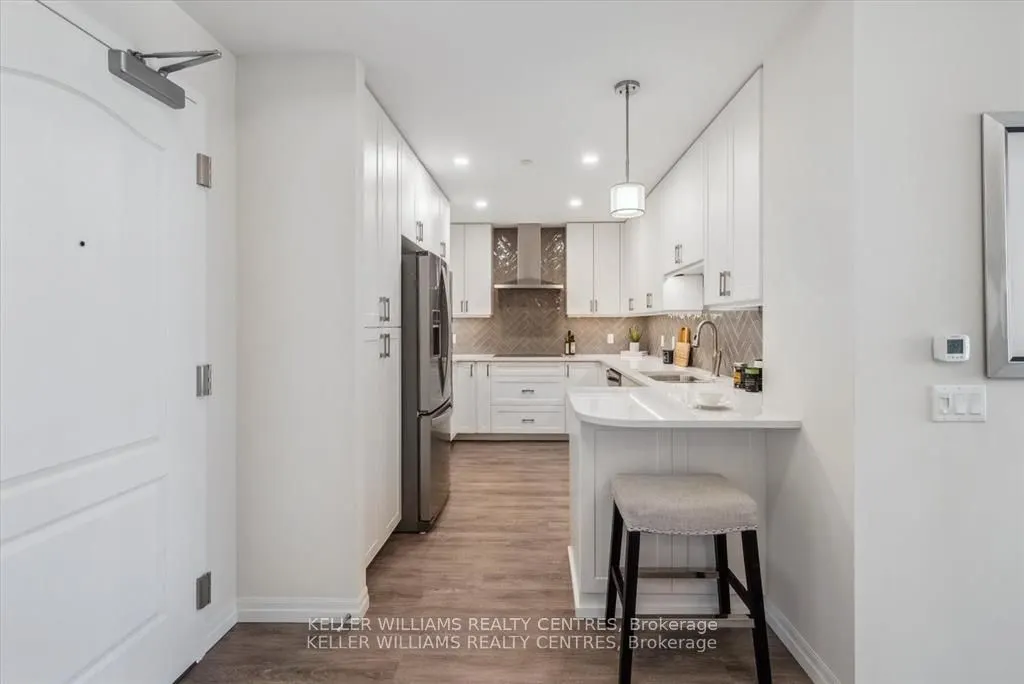 460 William Graham Drive, #302