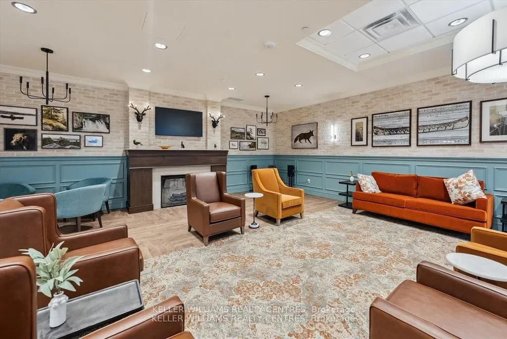 460 William Graham Drive, #302