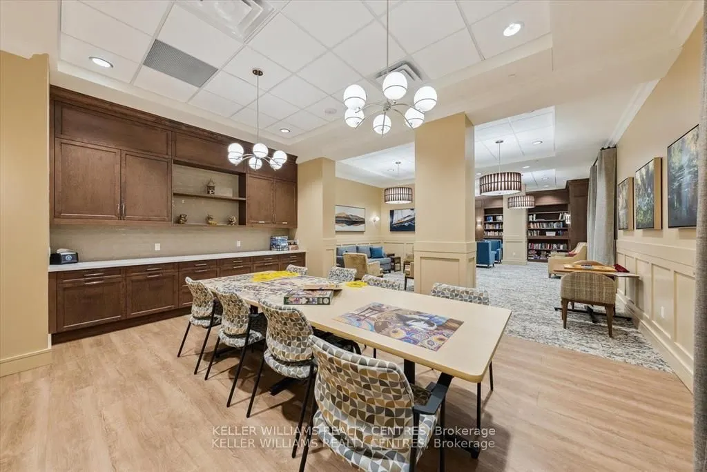 460 William Graham Drive, #302