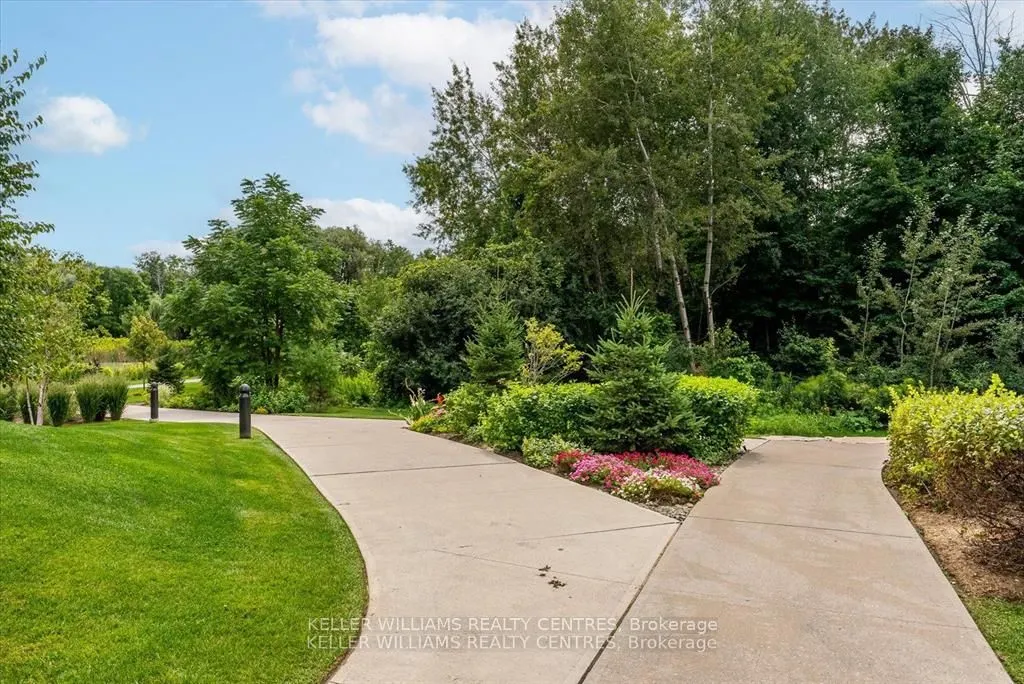 460 William Graham Drive, #302
