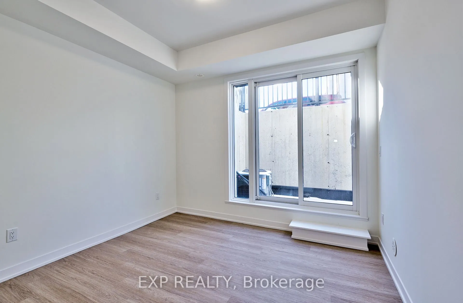 14 David Eyer Road, #1017
