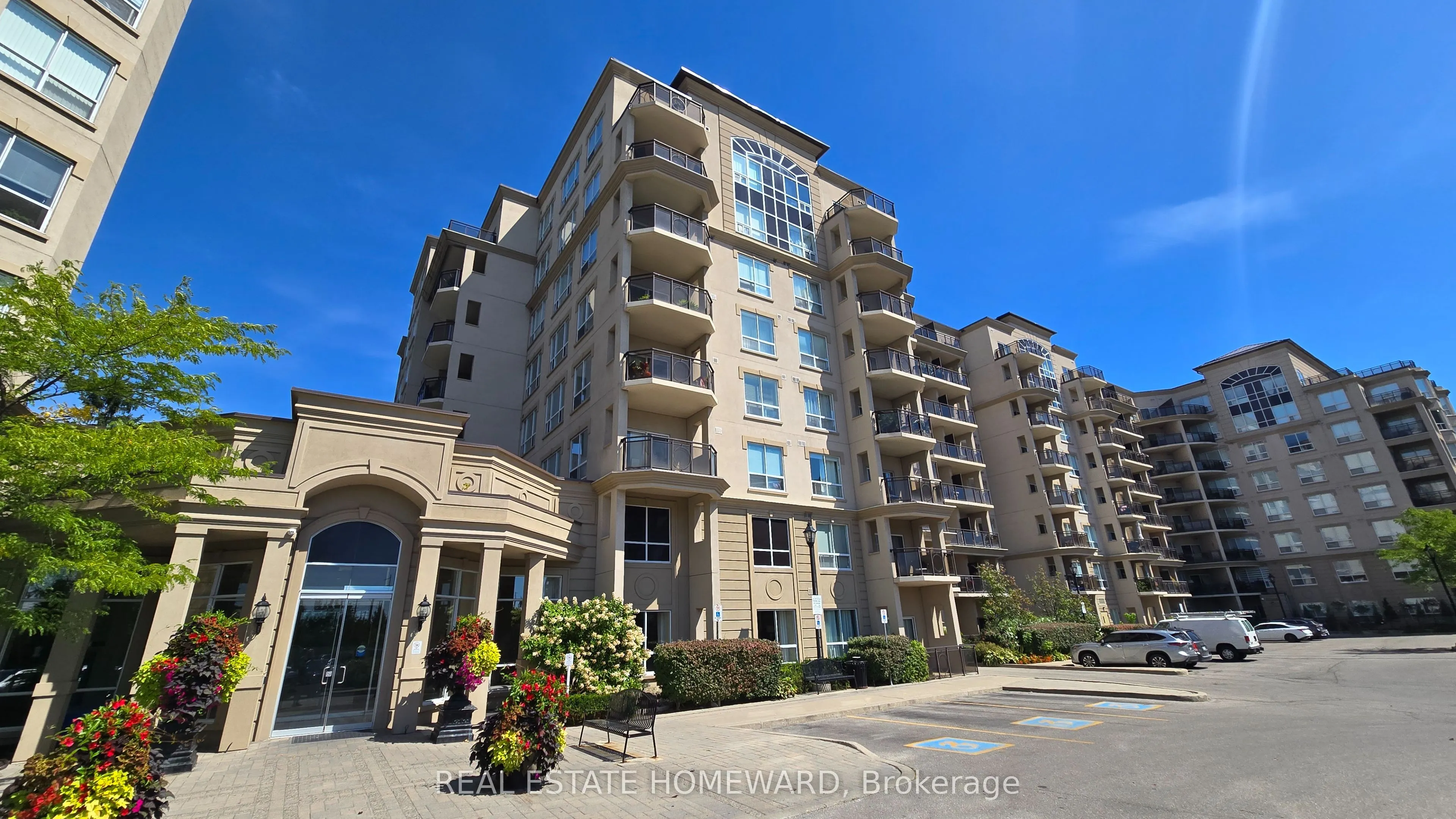 2 Maison Parc Court, #314