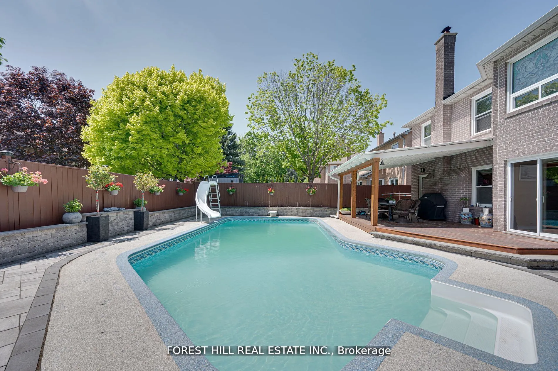 48 Haskell Crescent