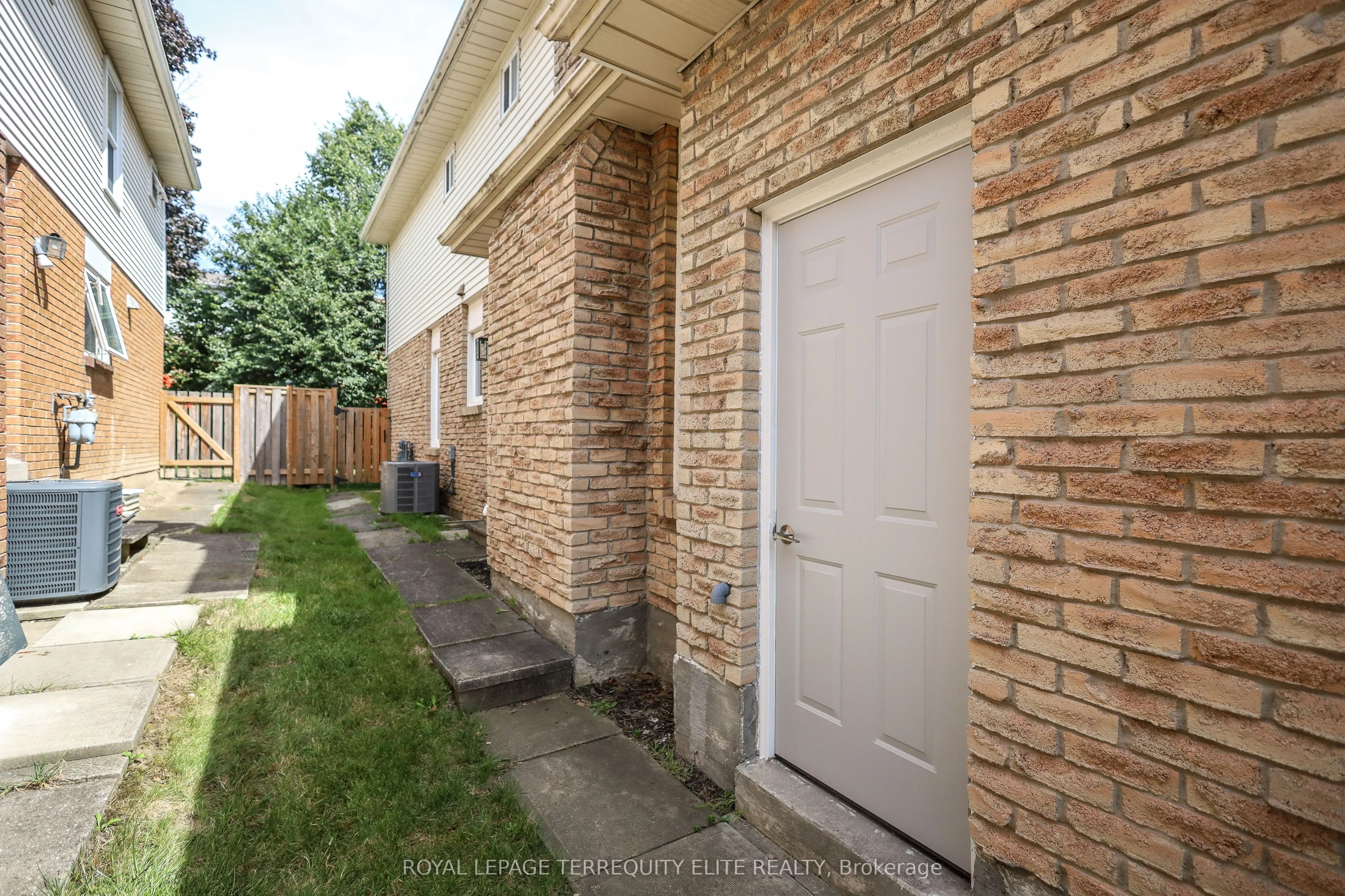 33 Tamarack Drive