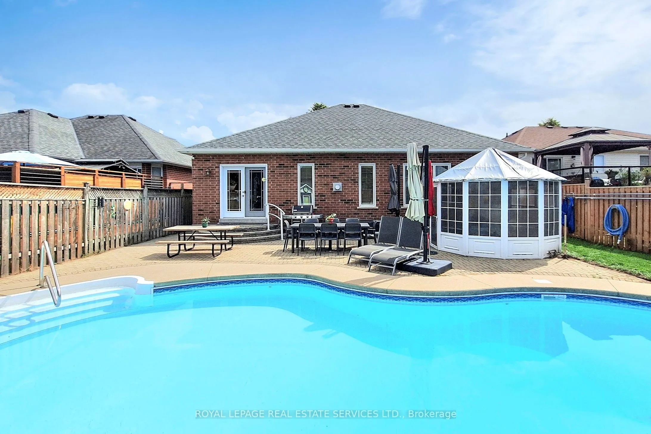 135 Mainprize Crescent