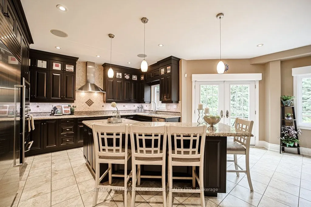 1032 Sir Ivor Court