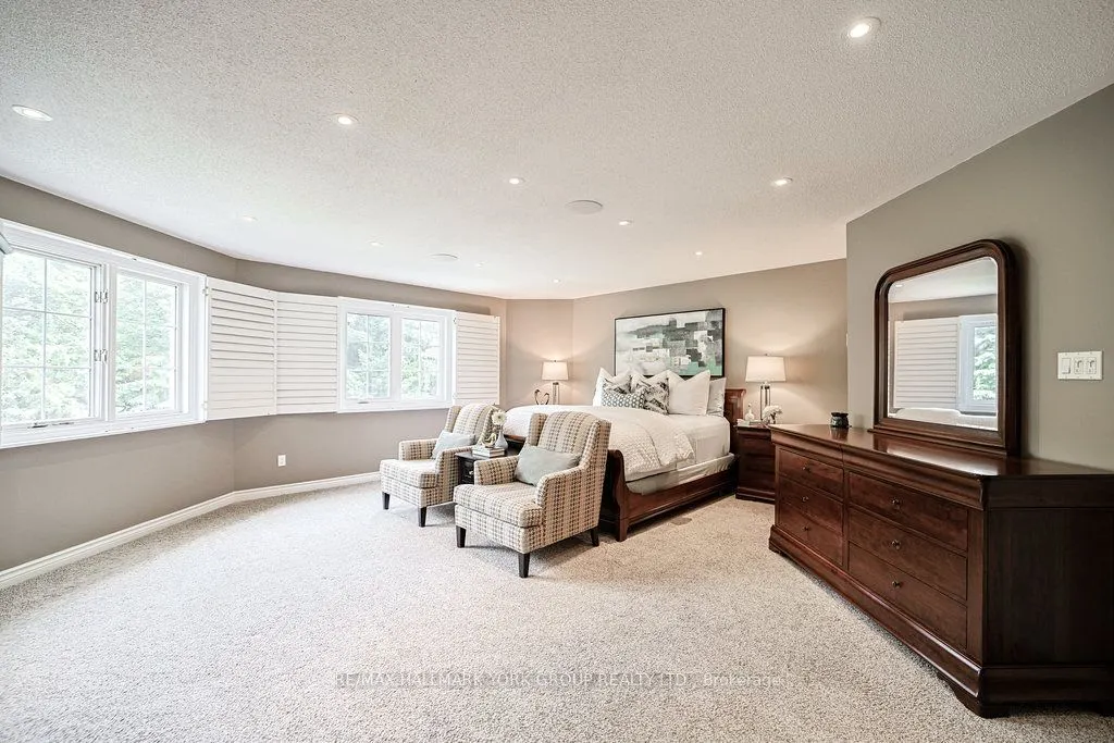 1032 Sir Ivor Court