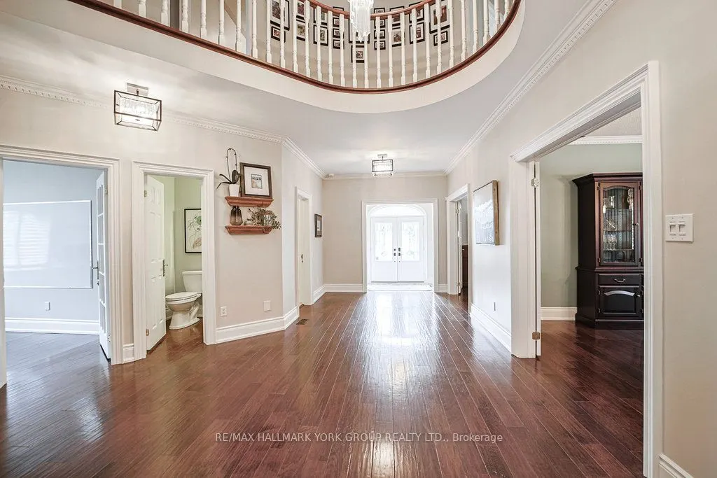 1032 Sir Ivor Court