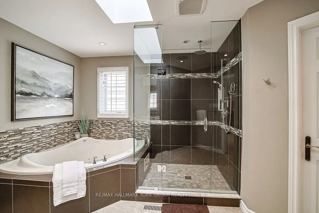 1032 Sir Ivor Court
