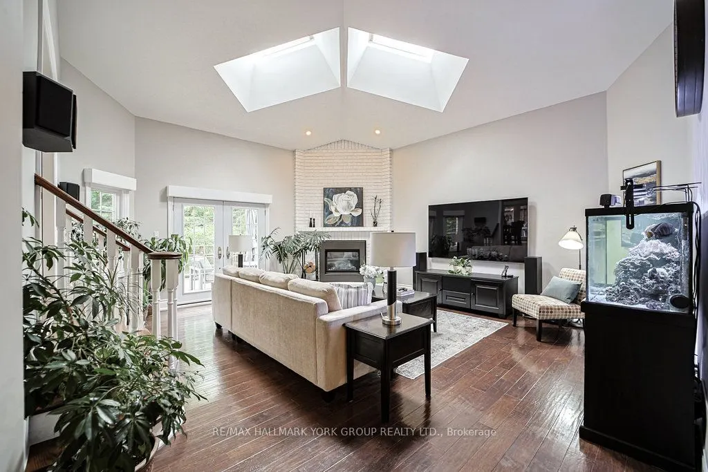 1032 Sir Ivor Court