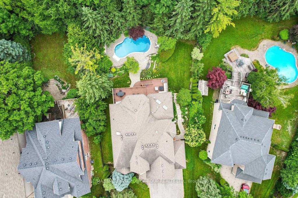 1032 Sir Ivor Court