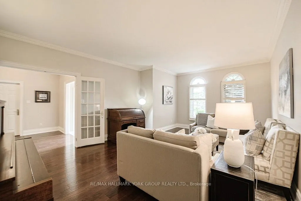 1032 Sir Ivor Court