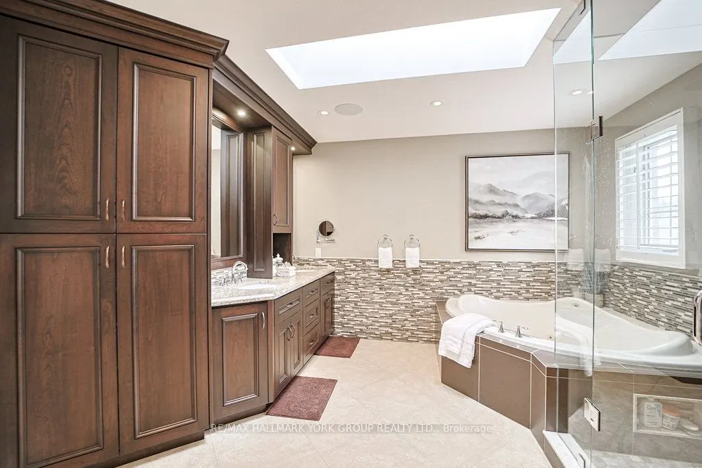 1032 Sir Ivor Court