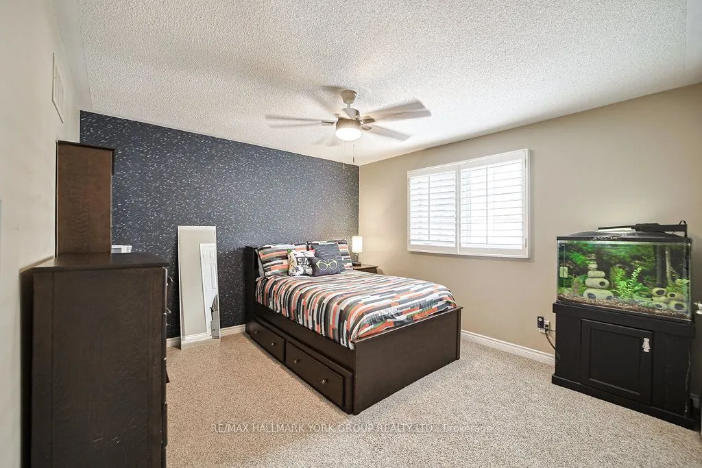 1032 Sir Ivor Court