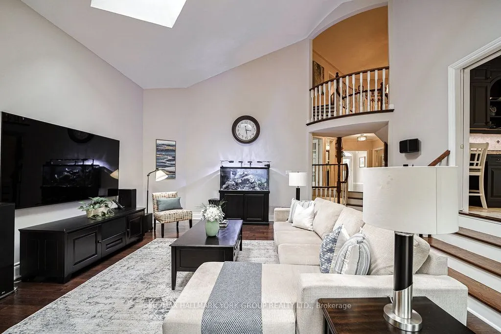 1032 Sir Ivor Court