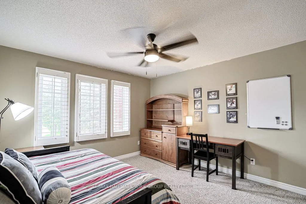1032 Sir Ivor Court